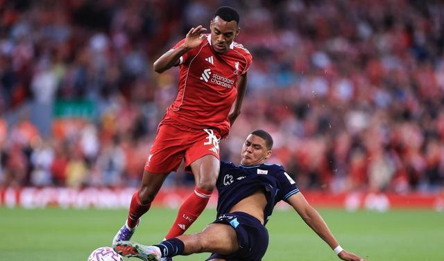 九游体育官网-利物浦发布备战花絮，今晚临场应变，西甲任务艰巨，赛季目标并未改变